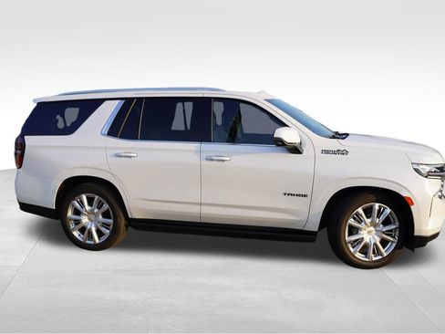 Certified 2021 Chevrolet Tahoe High Country AWD/4WD image 2