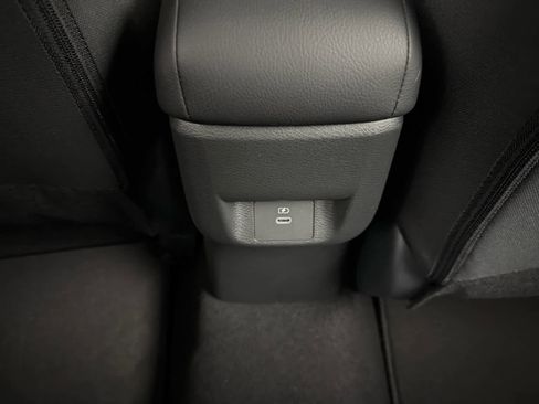 New 2025 Nissan Versa SV w/ Trunk Package image 22