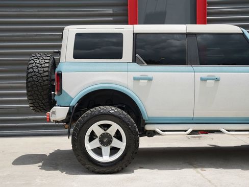 Used 2023 Ford Bronco Outer Banks AWD/4WD image 10