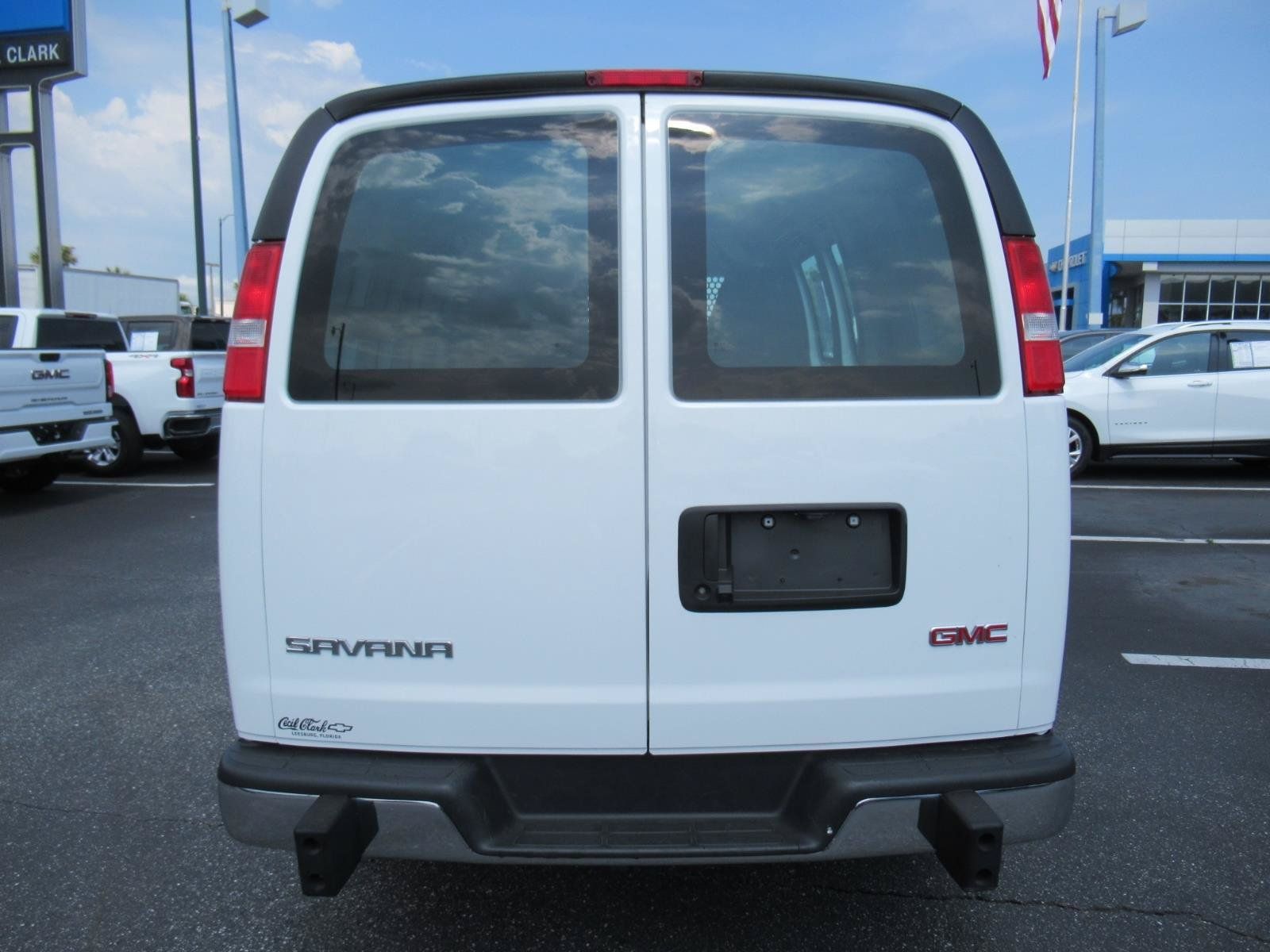 Used 2025 GMC Savana 2500 w/ Driver Convenience Package RWD image 7