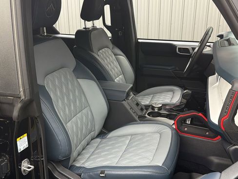 Used 2025 Ford Bronco Heritage Edition image 36