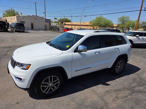 Used 2017 Jeep Grand Cherokee Limited w/ Trailer Tow Group IV AWD/4WD image 23