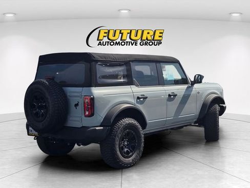 Used 2023 Ford Bronco Wildtrak image 4