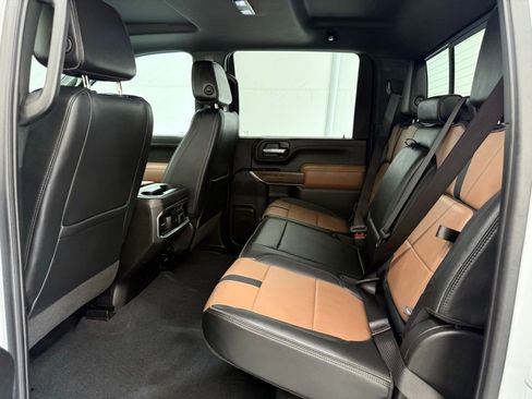 Used 2023 Chevrolet Silverado 3500 High Country w/ Z71 Off-Road Package image 19