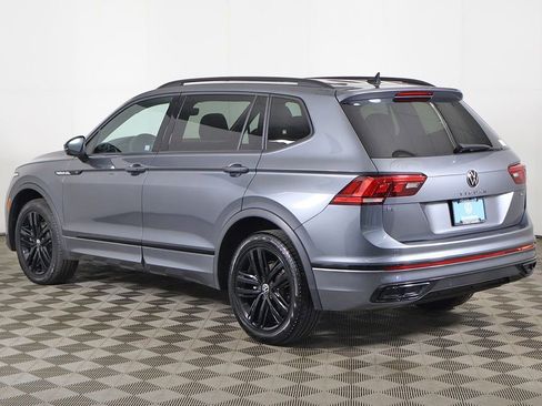 Used 2022 Volkswagen Tiguan SE R-Line AWD/4WD image 10