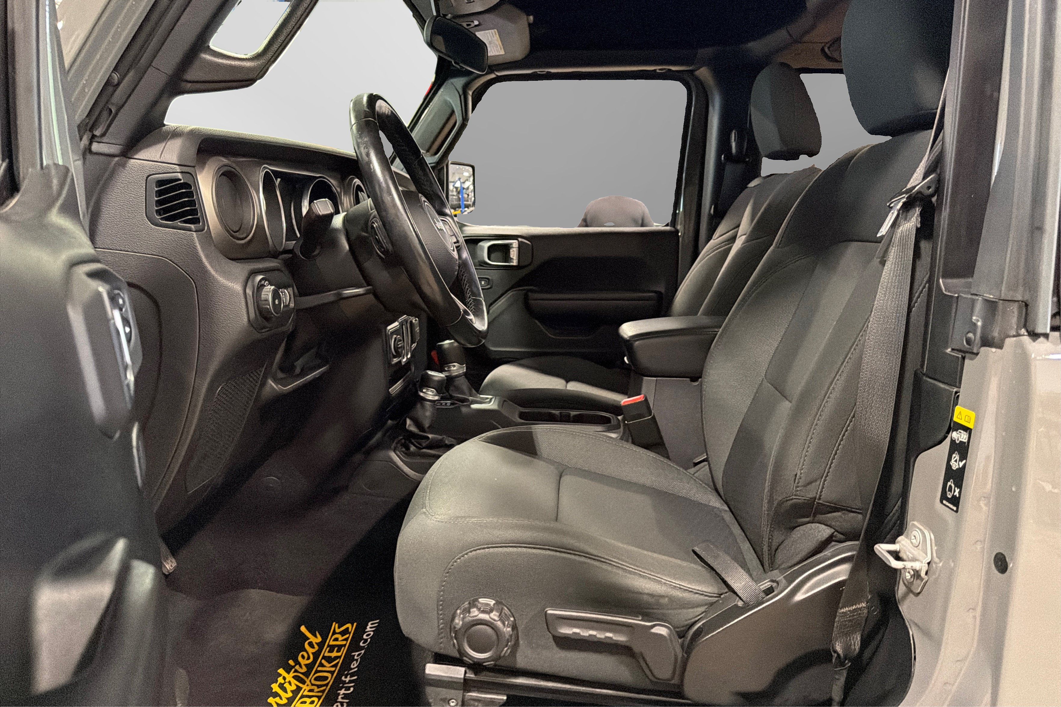 Used 2021 Jeep Wrangler Sport AWD/4WD image 16