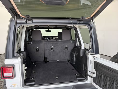Used 2023 Jeep Wrangler Unlimited Sport AWD/4WD image 14