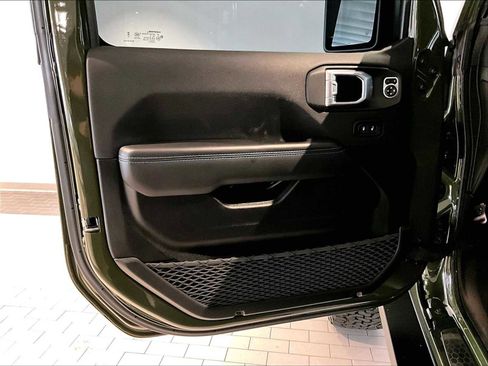 Used 2024 Jeep Wrangler Unlimited Rubicon 4xe image 26