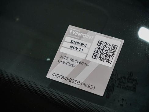 Used 2025 Mercedes-Benz GLE 350 4MATIC image 29