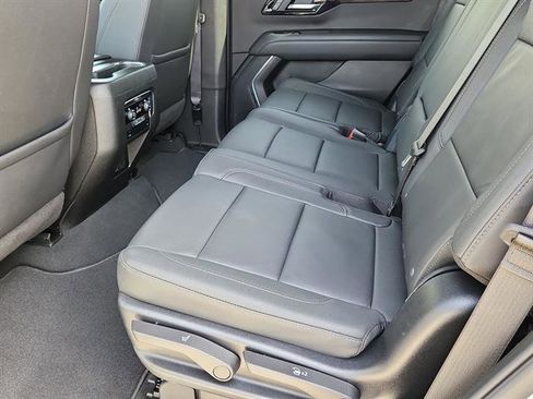 Used 2025 Chevrolet Tahoe LT image 10