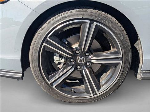 Used 2025 Honda Accord Sport image 19