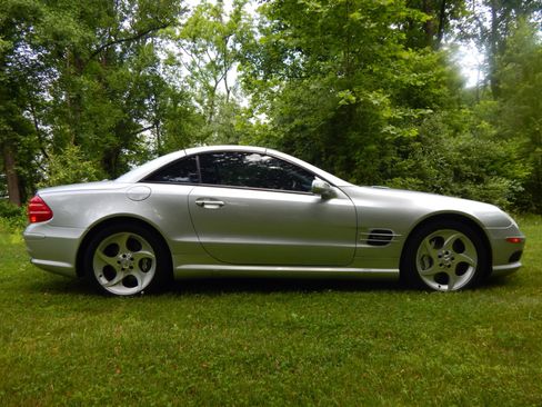 Used 2005 Mercedes-Benz SL 600 w/ AMG Sport Pkg image 12