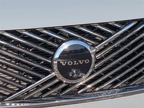 Certified 2026 Volvo XC90 B6 Plus w/ Protection Package Premier image 11