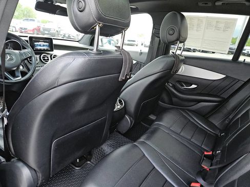 Used 2019 Mercedes-Benz GLC 300 4MATIC image 25