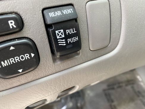 Used 2010 Toyota Sienna FWD image 14