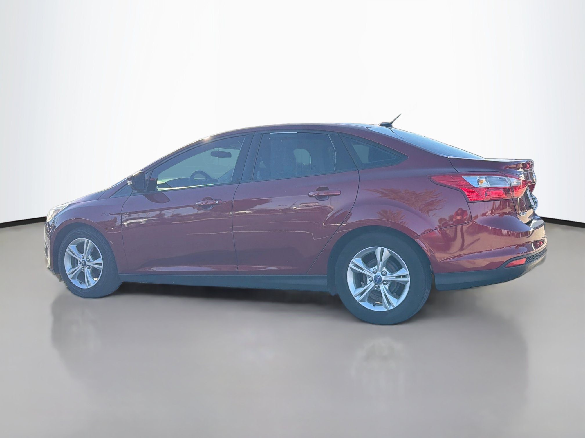 Used 2014 Ford Focus SE FWD image 4