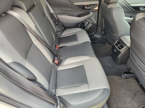 Used 2025 Subaru Outback Onyx Edition AWD/4WD image 30