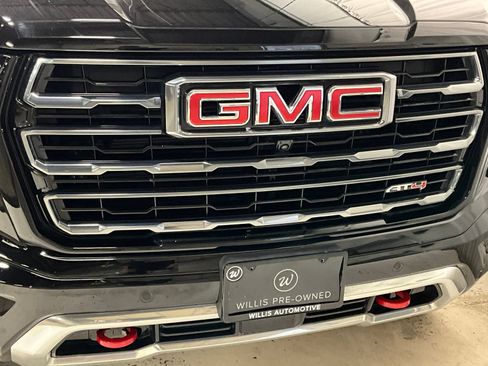 Used 2025 GMC Yukon AT4 w/ AT4 Premium Package AWD/4WD image 30