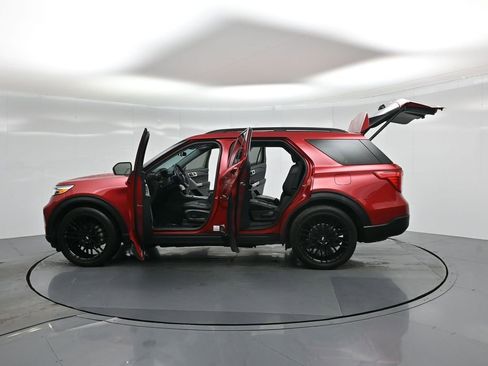 Used 2024 Ford Explorer XLT image 36