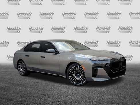 New 2026 BMW 740i w/ Executive Package RWD image 2