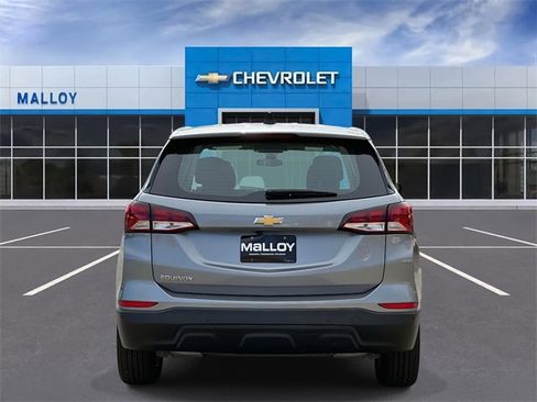 Certified 2023 Chevrolet Equinox LS w/ Driver Confidence II Package image 3