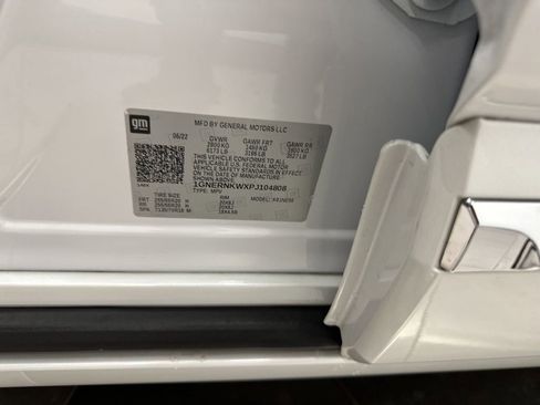 Used 2023 Chevrolet Traverse High Country image 38