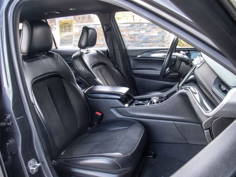 Used 2021 Jeep Grand Cherokee L Laredo RWD image 18