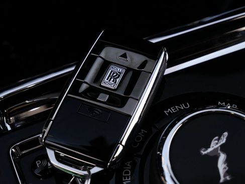 Certified 2022 Rolls-Royce Cullinan AWD/4WD image 20