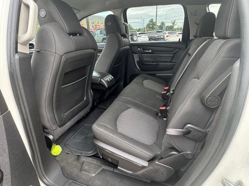 Used 2015 Chevrolet Traverse LT w/ Style and Technology Package image 13