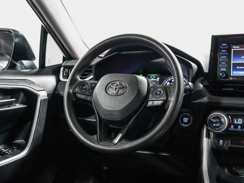 Certified 2021 Toyota RAV4 XLE FWD image 16