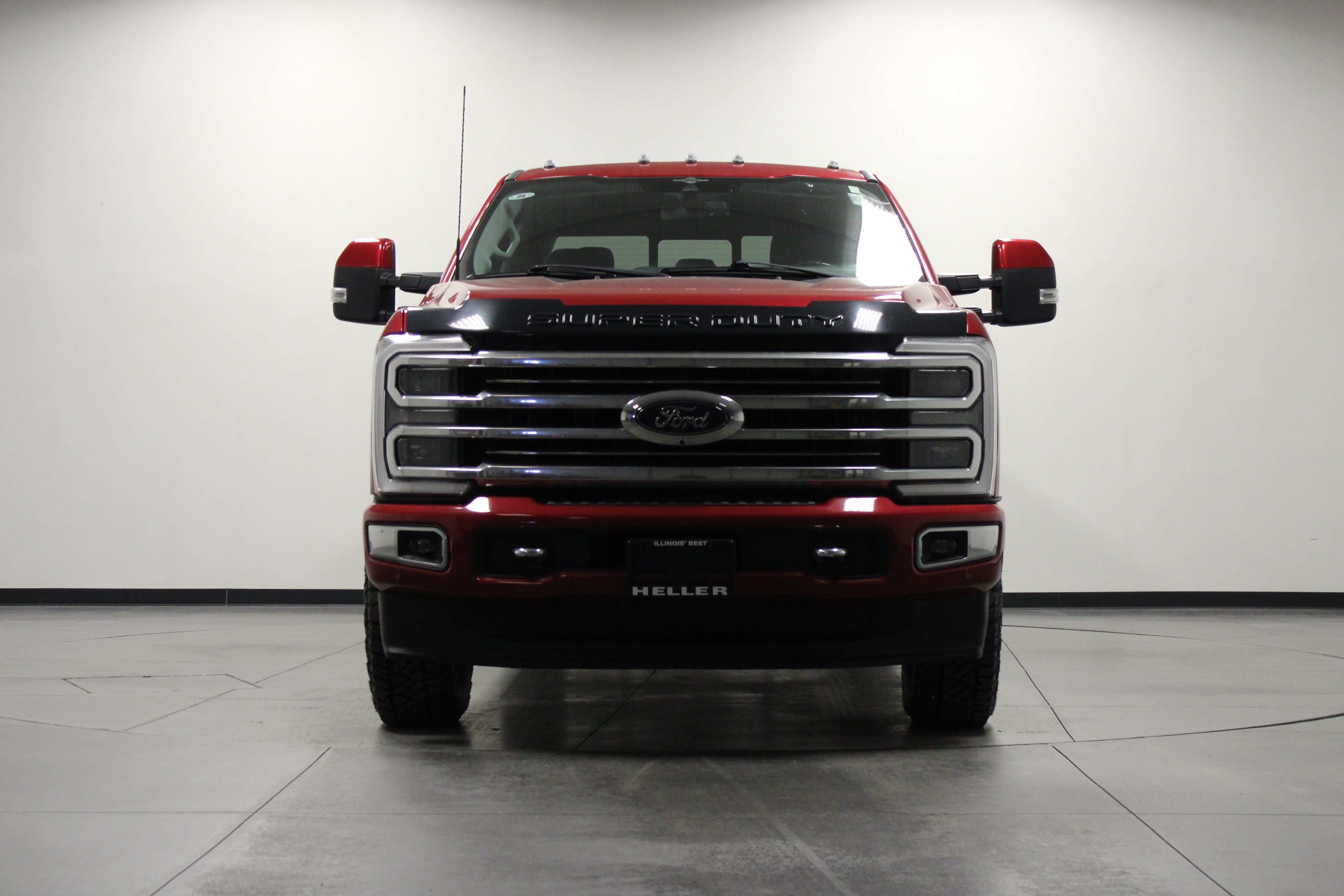 Used 2023 Ford F350 Limited w/ FX4 Off-Road Package AWD/4WD image 9