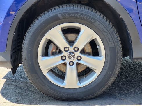 Used 2015 Toyota RAV4 XLE AWD/4WD image 12