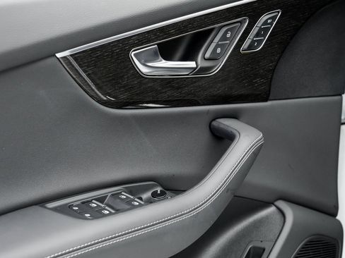 Certified 2025 Audi Q8 Premium Plus w/ Premium Plus Package image 8