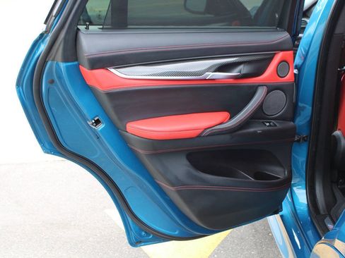 Used 2018 BMW X6 M image 60