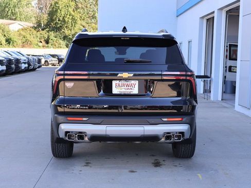 New 2026 Chevrolet Traverse LT w/ Driver Confidence Package FWD image 9