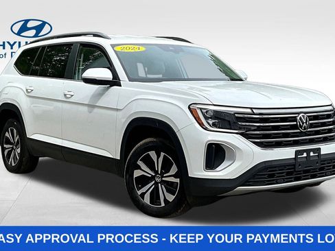 Used 2024 Volkswagen Atlas SE FWD image 3