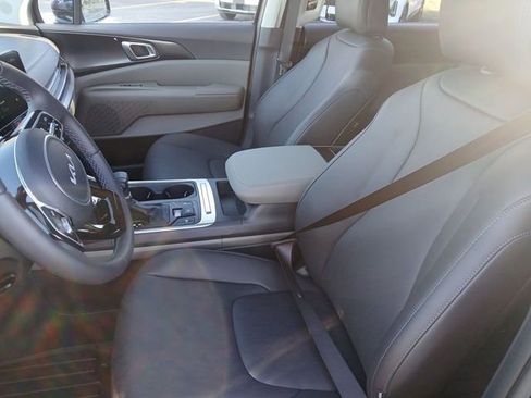 New 2026 Kia Carnival image 11