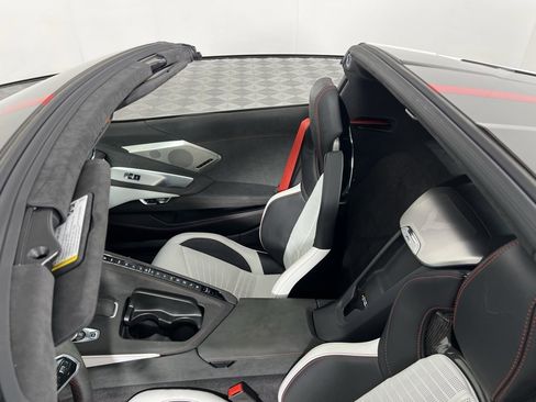 Used 2023 Chevrolet Corvette Stingray Premium Cpe w/ Z51 Performance Package image 30