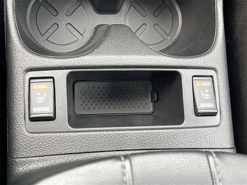 Used 2020 Nissan Rogue Sport SL w/ Premium Package image 20