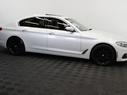 Used 2018 BMW 540i xDrive w/ Premium Package AWD/4WD image 3