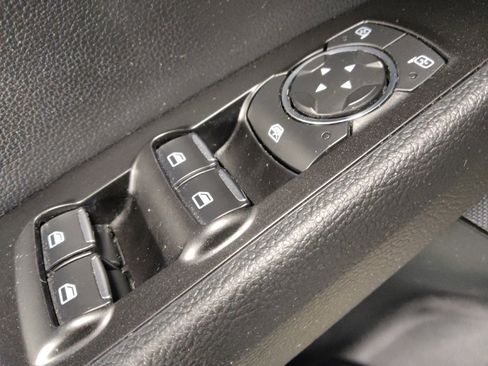 Used 2017 Ford Fusion SE w/ Fusion SE Technology Package image 27