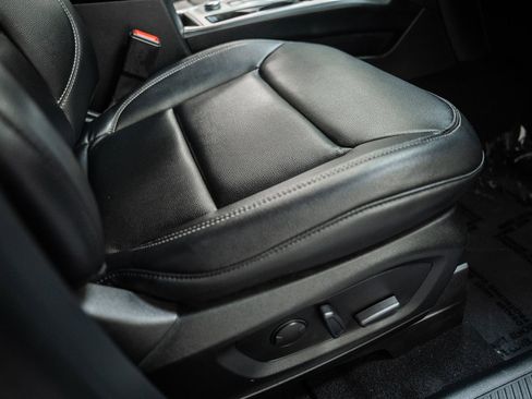 Certified 2020 Ford Explorer XLT w/ Equipment Group 202A image 41