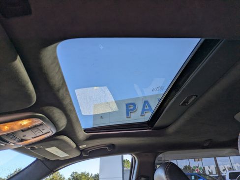 Used 2022 Dodge Durango R/T w/ Hemi Orange Plus Package image 22