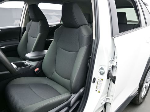 Used 2024 Toyota RAV4 LE image 11