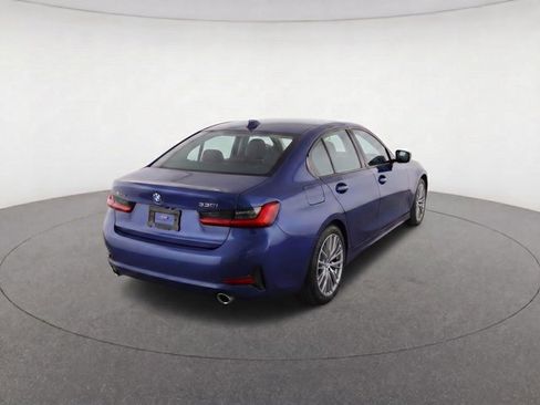 Used 2023 BMW 330i xDrive Sedan AWD/4WD image 3