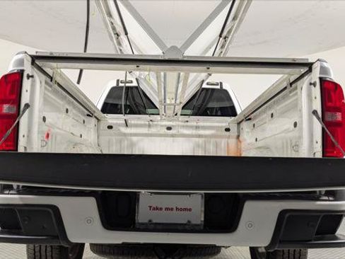Used 2022 Chevrolet Colorado LT w/ Fleet Safety Package RWD image 16
