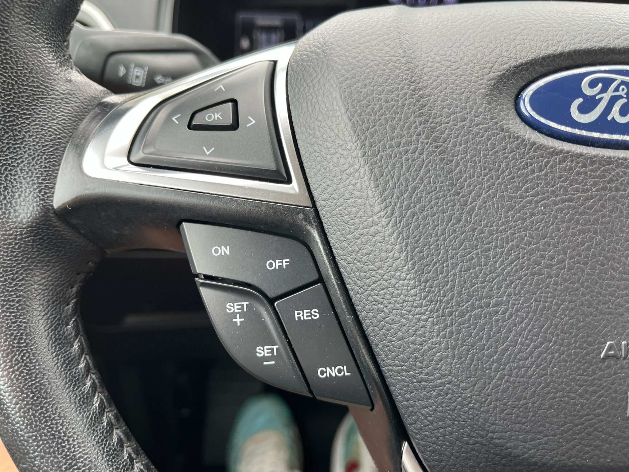Used 2024 Ford Edge SEL AWD/4WD image 18