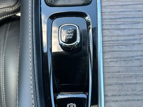 Used 2022 Volvo XC90 T6 Inscription w/ Climate Package AWD/4WD image 32