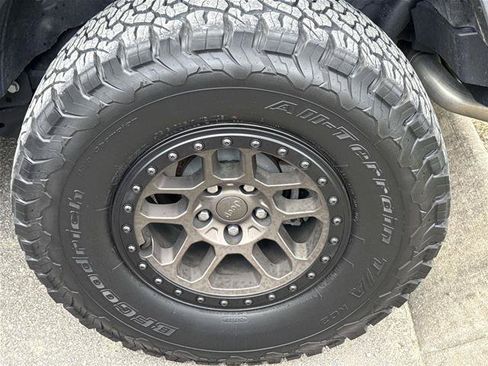 Used 2022 Jeep Wrangler Unlimited Rubicon w/ Xtreme Recon 35" Tire Package AWD/4WD image 4