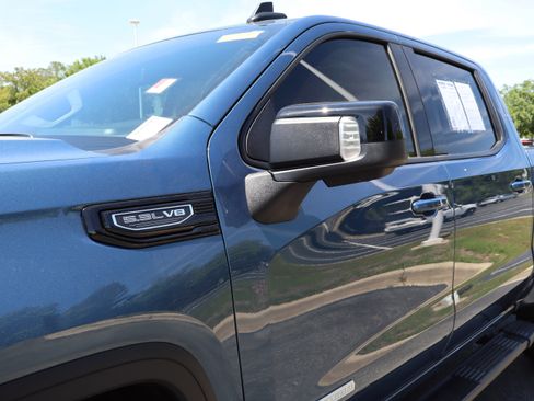 Used 2026 GMC Sierra 1500 Elevation w/ Elevation Premium Package AWD/4WD image 17